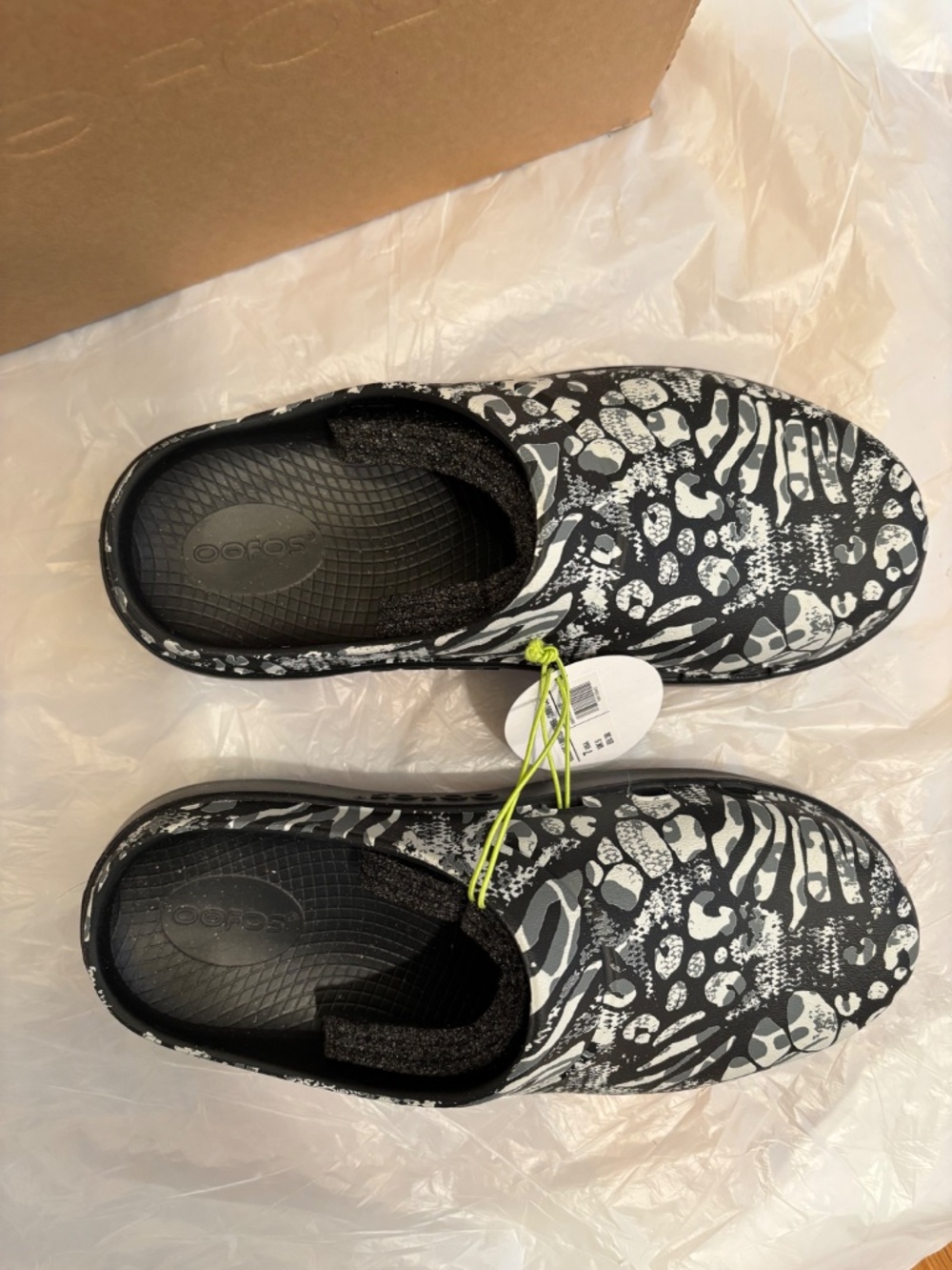 NWT OOFOS Limited Edition Oocloog - Picture 4 of 7
